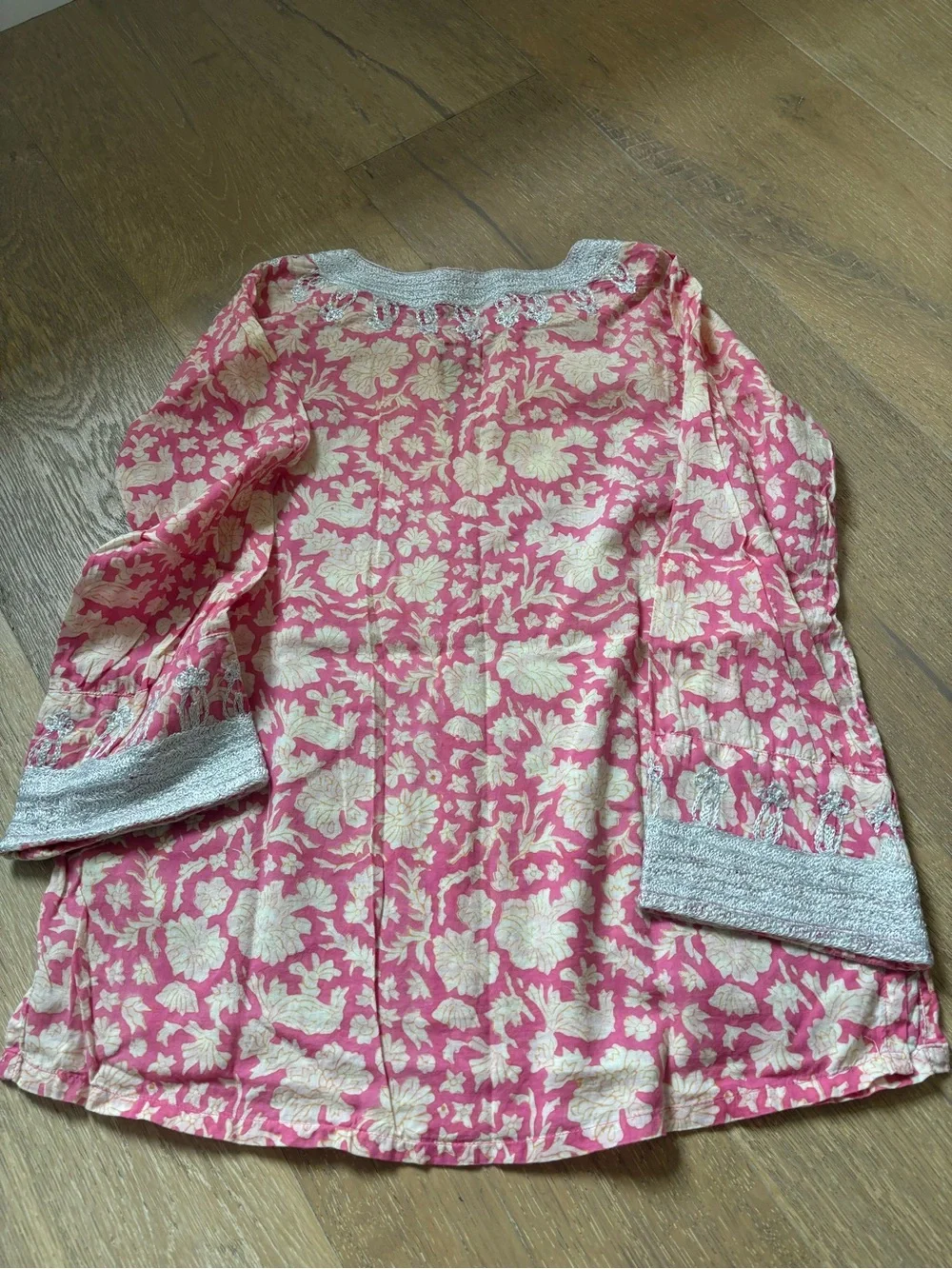 Roberta roller rabbit Pink and Cream Floral Tunic with Metallic Trim 12